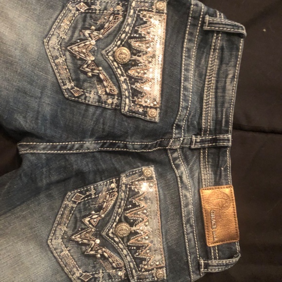 Grace in LA Jeans - Picture 3 of 4